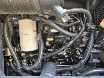 מיני מחפר Komatsu PC55MR: תמונה 4