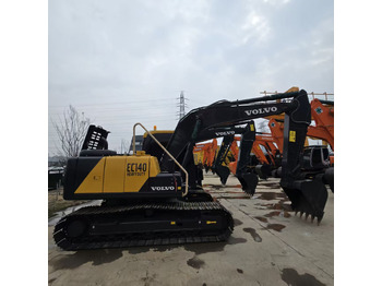 מחפר סורק VOLVO EC140DL