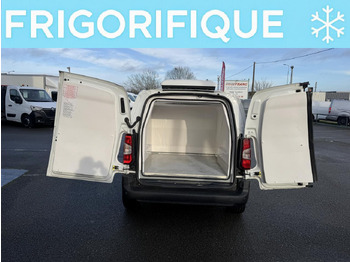 כלי רכב מסחרי עם לוח OPEL