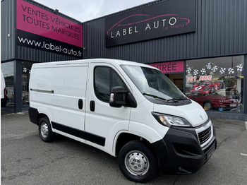 כלי רכב מסחרי עם לוח PEUGEOT Boxer