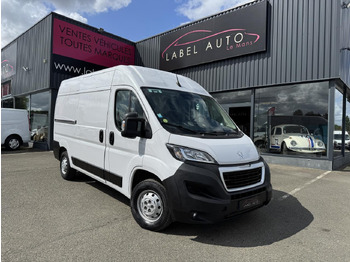 כלי רכב מסחרי עם לוח PEUGEOT Boxer