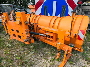 מחרשת שלג UNIMOG