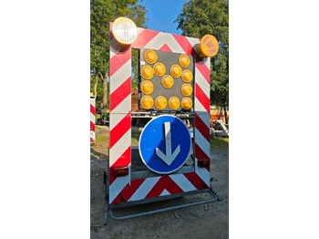 קרון נגרר Nissen FAT Absperrtafel VZ616 Fahrbare Verkehrsleittafel Verkehrssicherungsanhänger Verkehrsleitanhänger Trebbiner Horizont Sperrwand: תמונה 5