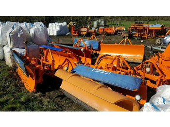 מחרשת שלג UNIMOG