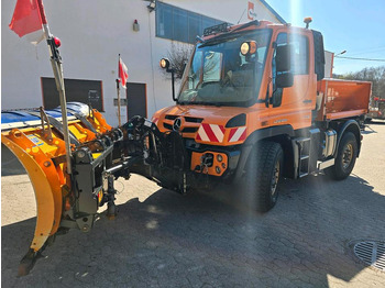 מפלסת שלג UNIMOG
