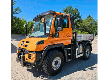 מפלסת שלג UNIMOG