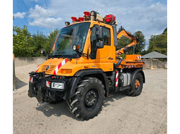 מפלסת שלג UNIMOG U400