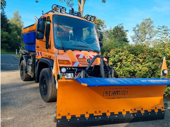 מפלסת שלג UNIMOG U400