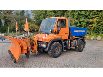מפלסת שלג UNIMOG