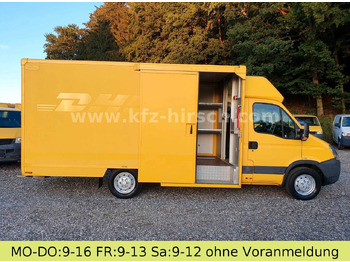 כלי רכב מסחרי עם תיבה IVECO Daily