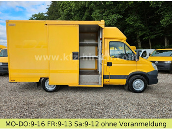 כלי רכב מסחרי עם תיבה IVECO Daily