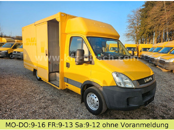 כלי רכב מסחרי עם תיבה IVECO Daily