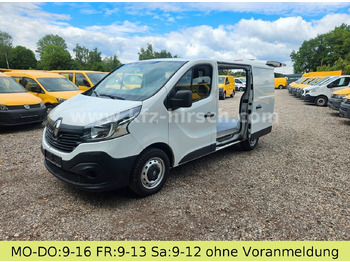 כלי רכב מסחרי עם לוח RENAULT Trafic