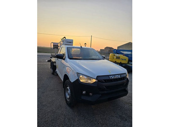 פלטפורמה אווירית מותקנת על משאית ISUZU