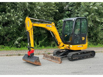 מיני מחפר JCB 8030