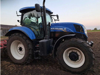טרקטור חקלאי NEW HOLLAND T7.200