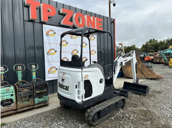 מיני מחפר BOBCAT E17