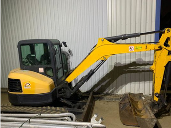 מיני מחפר BOBCAT E50