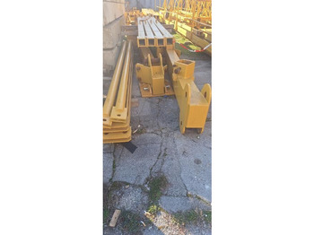 עגורן מגדל LIEBHERR