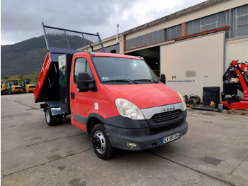 כלי רכב מסחרי מזהיר IVECO Daily 35c13