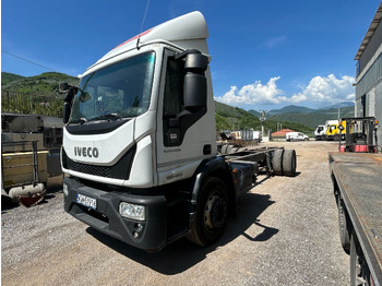 משאית עם שלדת תא IVECO EuroCargo