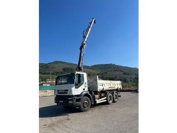משאית מנוף IVECO Trakker