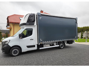 כלי רכב מסחרי עם וילונות צד RENAULT Master