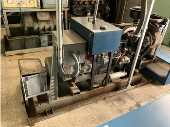 מכונת בנייה PERKINS