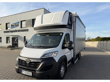 כלי רכב מסחרי עם וילונות צד OPEL