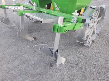 הַחכָּרָה BOMET Planteuse à Pommes de Terre 2 rangs GEMINI BOMET Planteuse à Pommes de Terre 2 rangs GEMINI: תמונה 4 הַחכָּרָה BOMET Planteuse à Pommes de Terre 2 rangs GEMINI BOMET Planteuse à Pommes de Terre 2 rangs GEMINI: תמונה 4