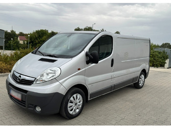כלי רכב מסחרי עם לוח OPEL Vivaro