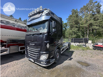 משאית עם שלדת תא DAF XF 510