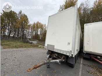 קרון נגרר בתיבה סגורה NÄRKO