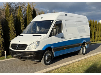 כלי רכב מסחרי עם לוח MERCEDES-BENZ Sprinter 516