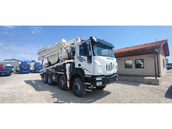 משאית משאבת בטון IVECO Astra