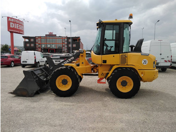 מעמיס גלגלים VOLVO L30G: תמונה 4