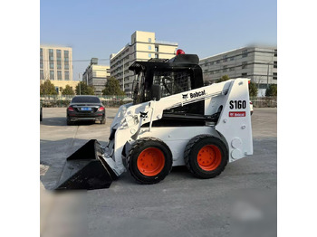 מעמיס היגוי החלקה BOBCAT S160