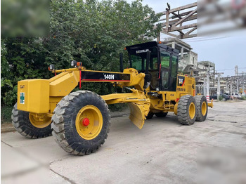מפלסת CATERPILLAR 140H