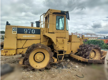 רולר כביש CATERPILLAR