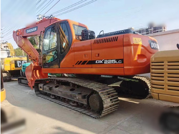 מחפר סורק DOOSAN DX225LC-5