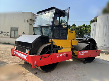 רולר כביש DYNAPAC