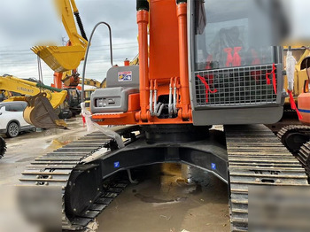 מחפר סורק HITACHI ZX200: תמונה 3