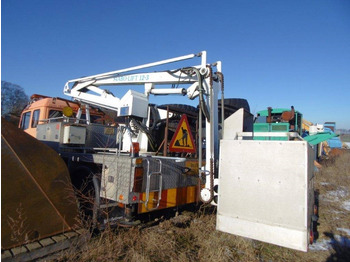 פלטפורמה אווירית מותקנת על משאית MERCEDES-BENZ