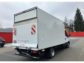 כלי רכב מסחרי עם תיבה Iveco DAILY 35C16 kontener kurierka winda STAN PERFEKCYJNY: תמונה 3