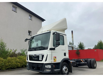 משאית עם שלדת תא MAN TGM 12.250