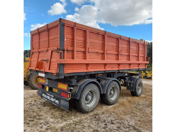 קרון נגרר עם מזהיר