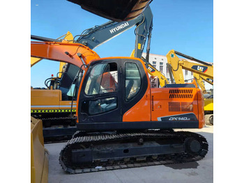 מחפר DOOSAN DX140