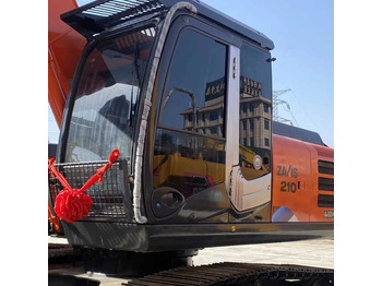 מחפר HITACHI ZX200