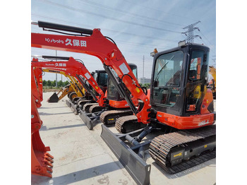 מחפר KUBOTA U25