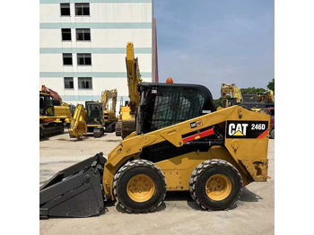 מעמיס היגוי החלקה CATERPILLAR 226B